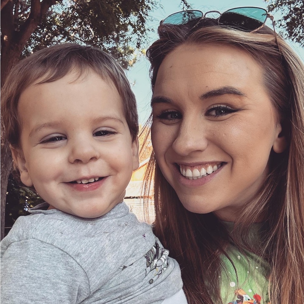 Meet your Posher, Raegan